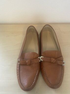 COLE HAAN Chestnut Leather Cinched Loafers With Front Knot Embellishment (11)